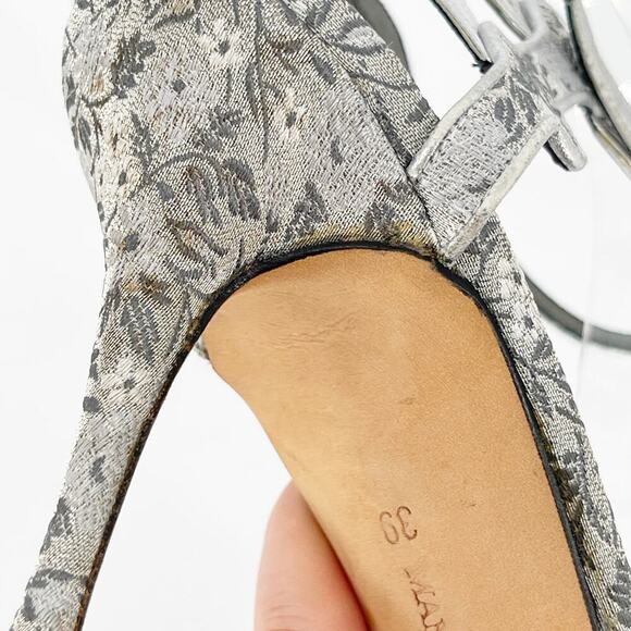 Manolo Blahnik Vintage Silver Brocade Floral Pointed Toe Strappy Heel size IT 39 - Picture 9 of 15